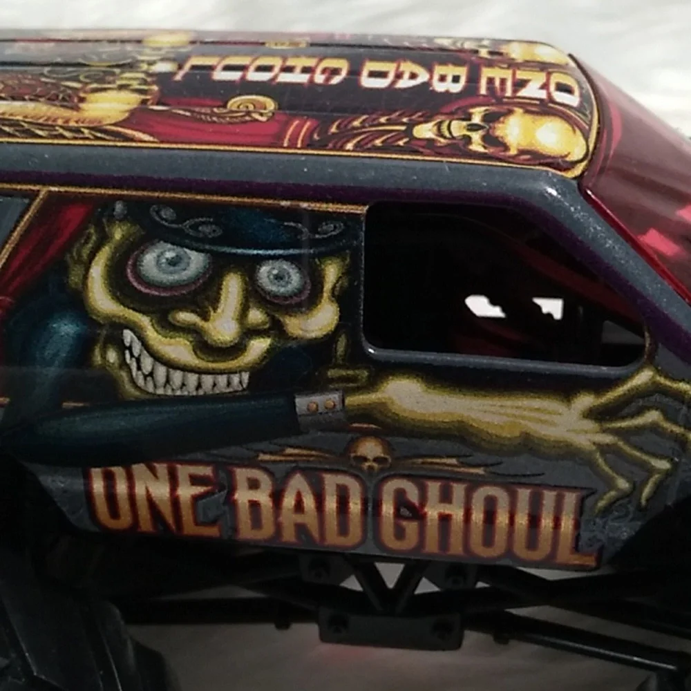One Bad Ghoul 2018 Mattel Hot Wheels Monster Truck Metal Top Scale 1/24